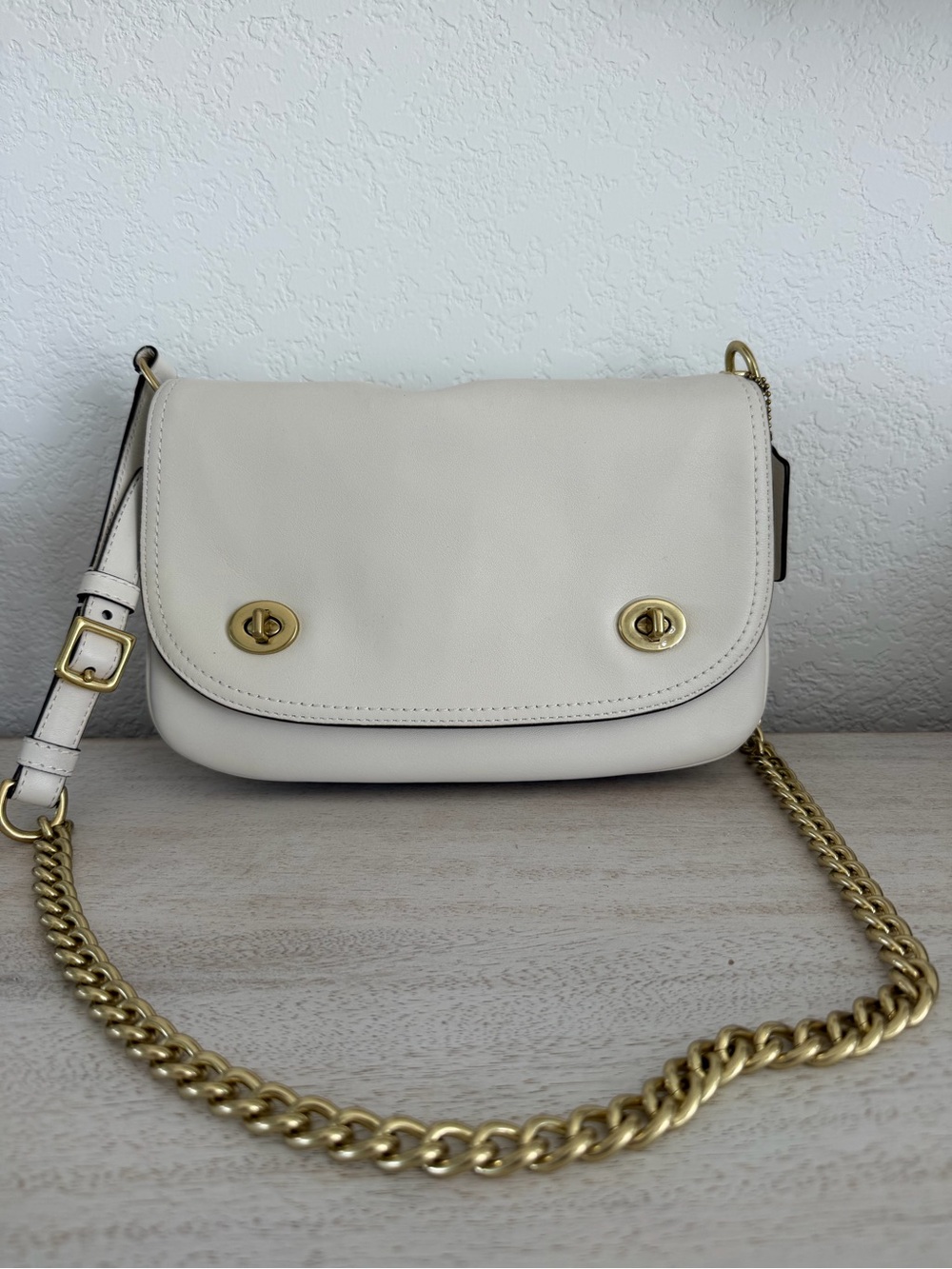 COACH LEGACY IVORY LEATHER DOUBLE GUSSET FLAP CHAIN BAG 25361